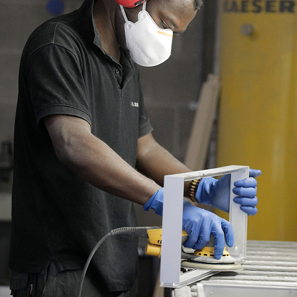 Reparto stuccatura e carteggiatura reparto-stuccatura-carteggiatura